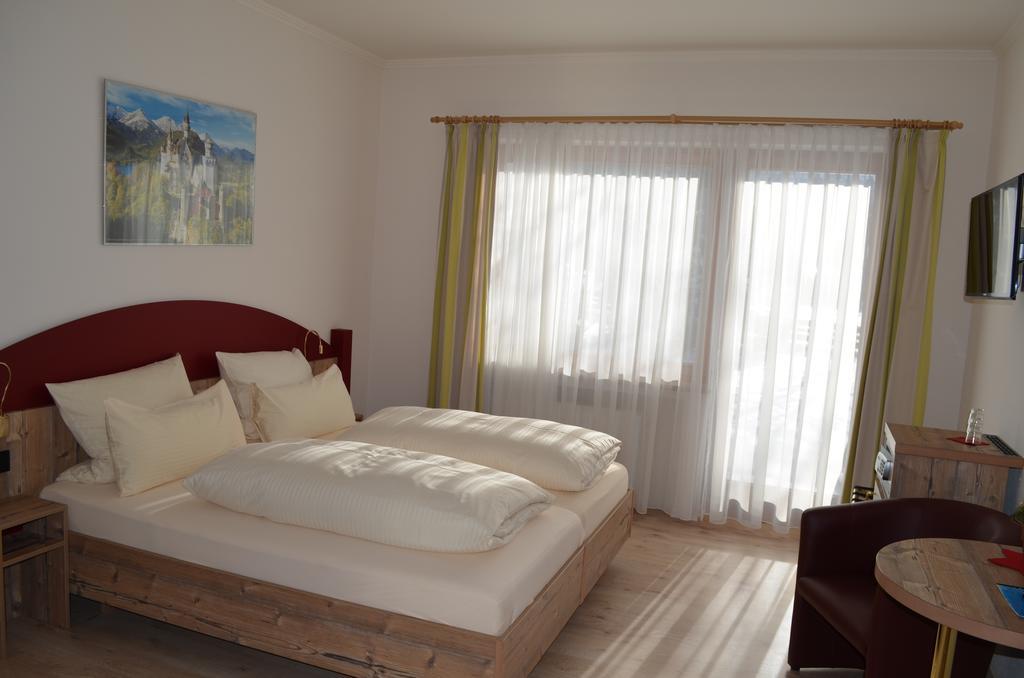 Отель Alpchalet Schwanstein 3*