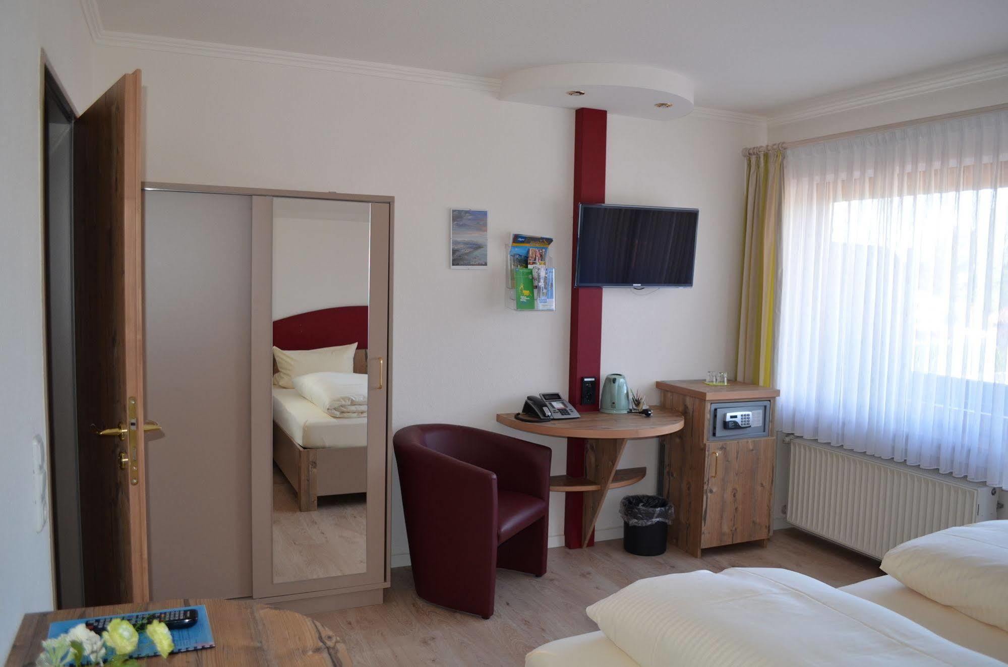 Отель Alpchalet Schwanstein 3*